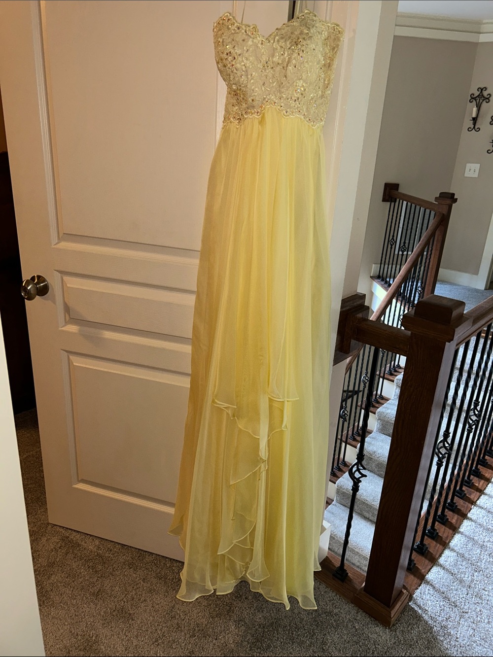 La FEMME PROM DRESS GIRL SIZE 0 formal yellow PROM HOMECOMING FLOWY NWT